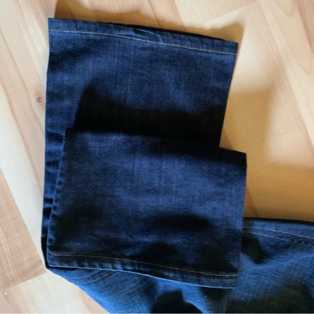 Hudson Signature Low Rise Boot Cut Jeans - Picture 12 of 16